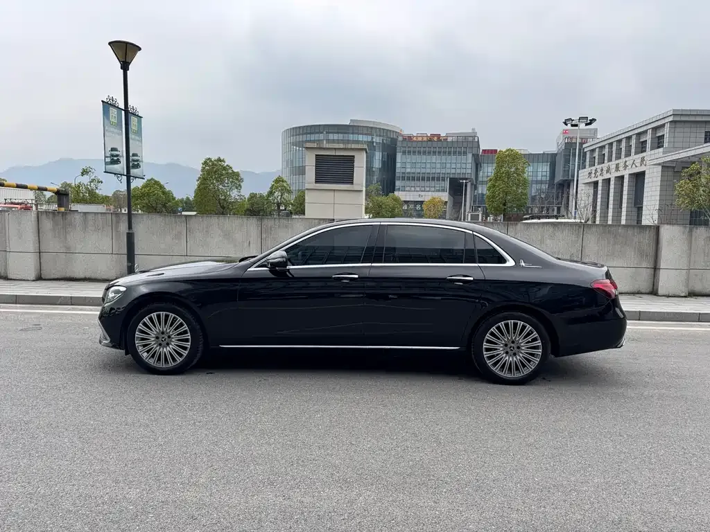 Mercedes-Benz E-Class 2023 из CN, фото 5