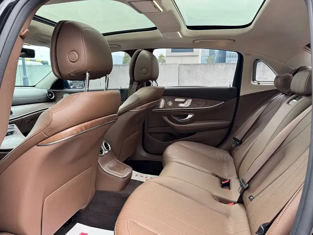Mercedes-Benz E-Class 2023 из CN, фото 2