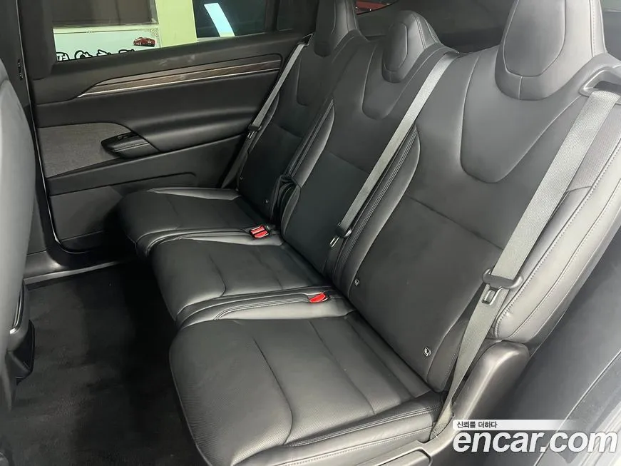 Tesla Model X 2023 из KR, фото 2
