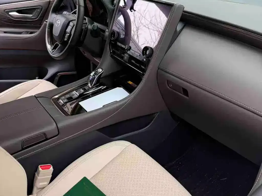 Toyota Alphard 2026 из CN, фото 3