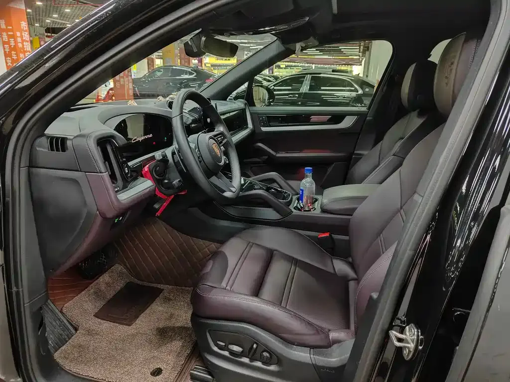 Porsche Cayenne 2025 из CN, фото 4