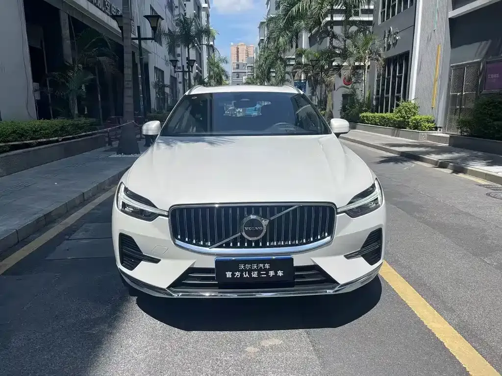 Volvo XC60 — фото 3