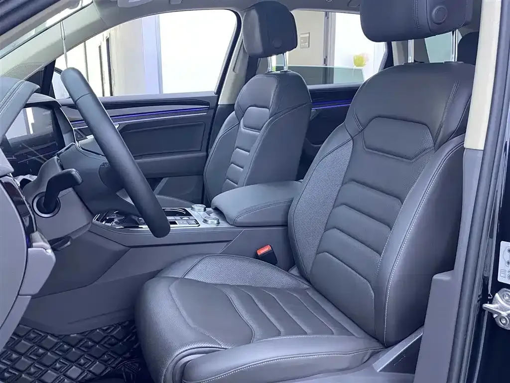 Volkswagen Touareg 2022 из CN, фото 4