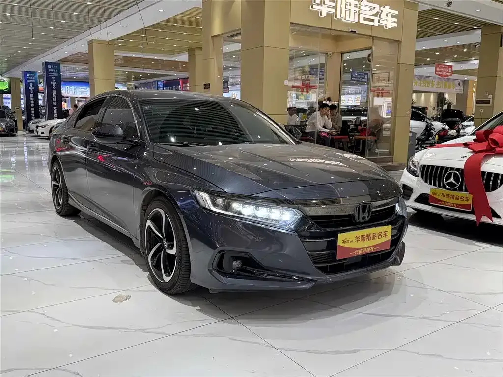 Honda Accord — фото 6