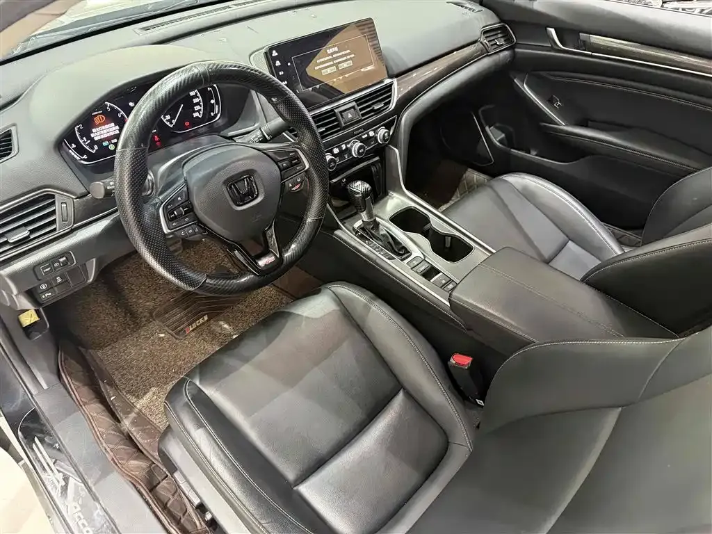 Honda Accord — фото 9