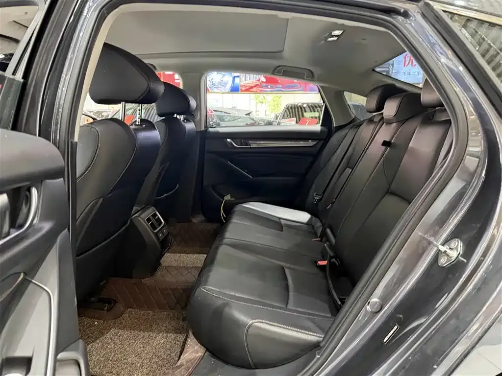 Honda Accord — фото 5