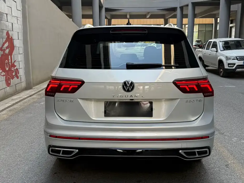 Volkswagen Tiguan L — фото 4