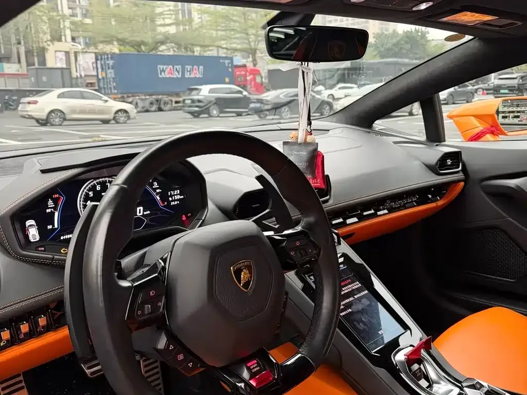 Lamborghini Huracan — фото 7
