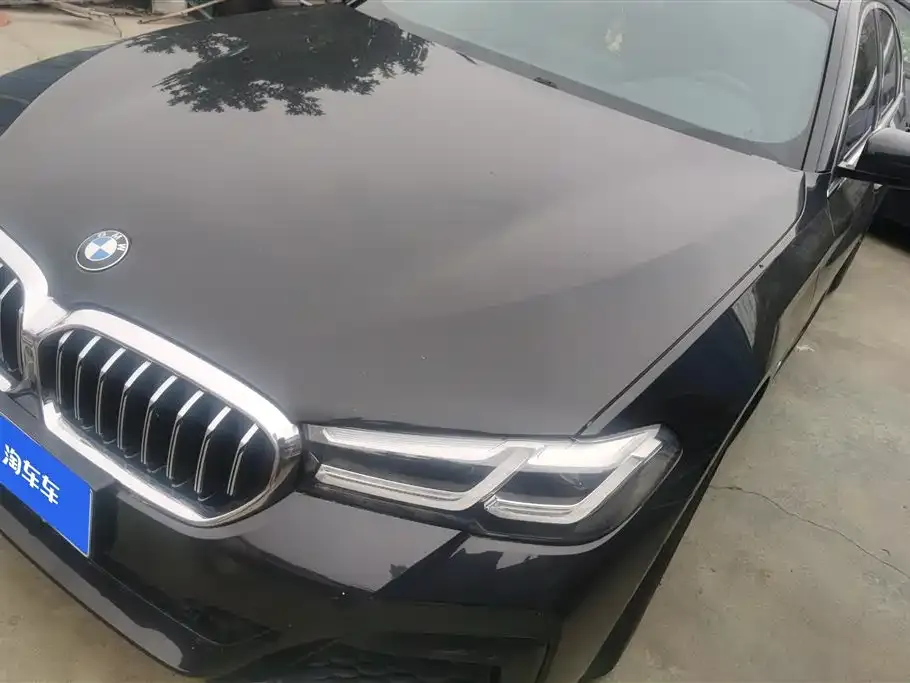 BMW 5 Series — фото 1