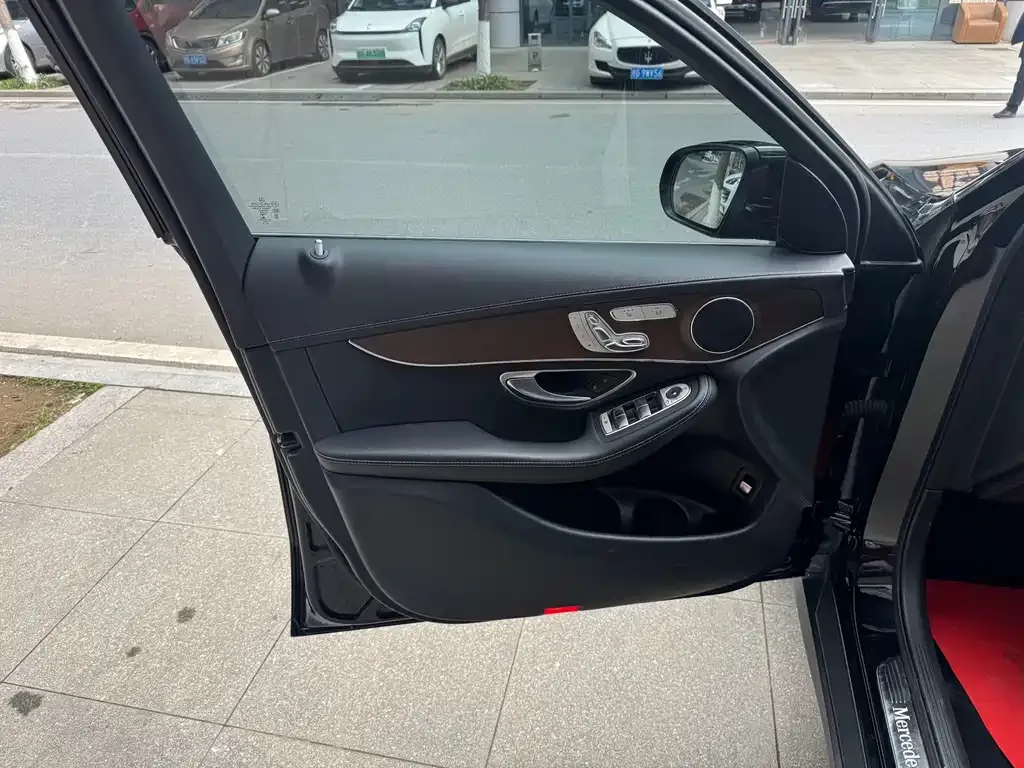 Mercedes-Benz GLC 2021 из CN, фото 2