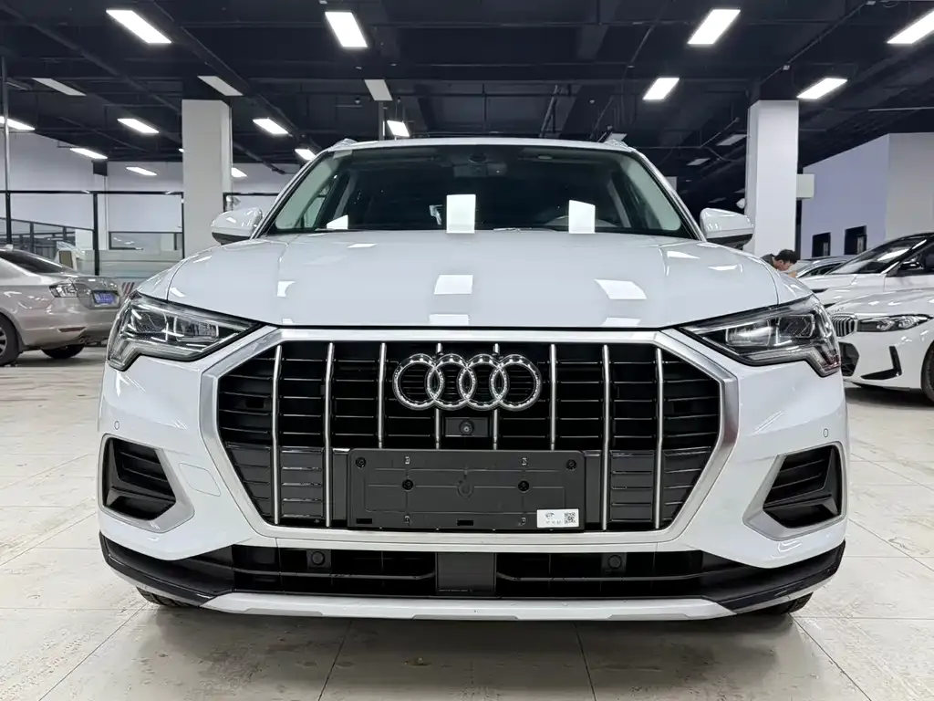 Audi Q3 — фото 9