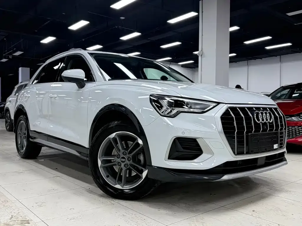 Audi Q3 — фото 6