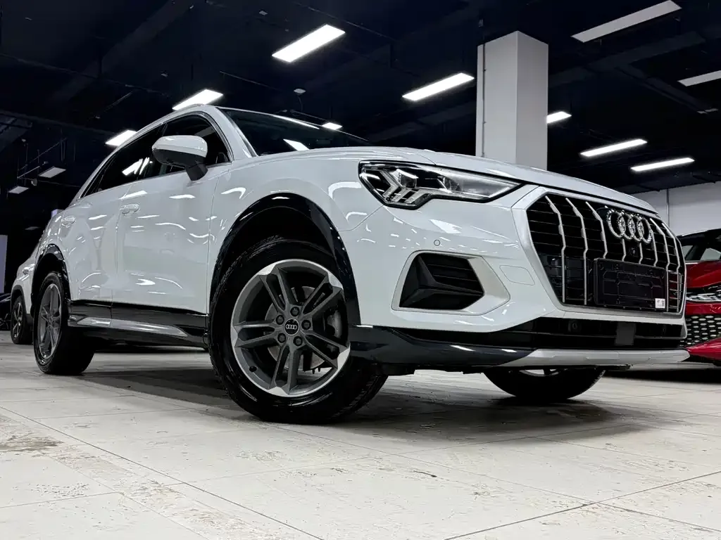 Audi Q3 — фото 7