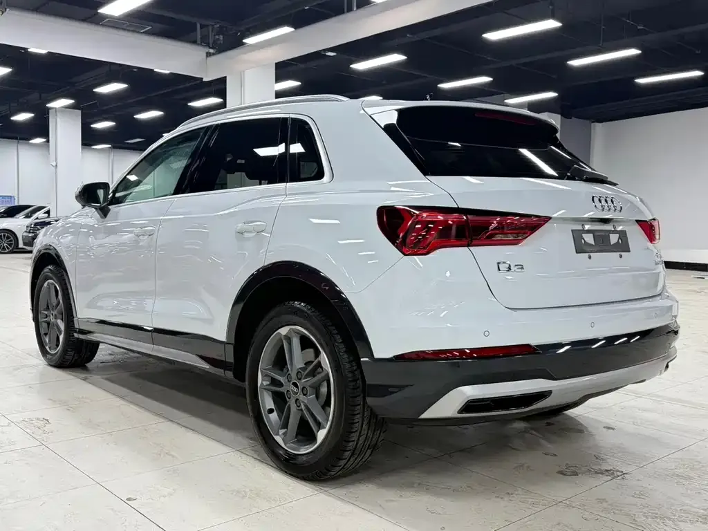 Audi Q3 — фото 8