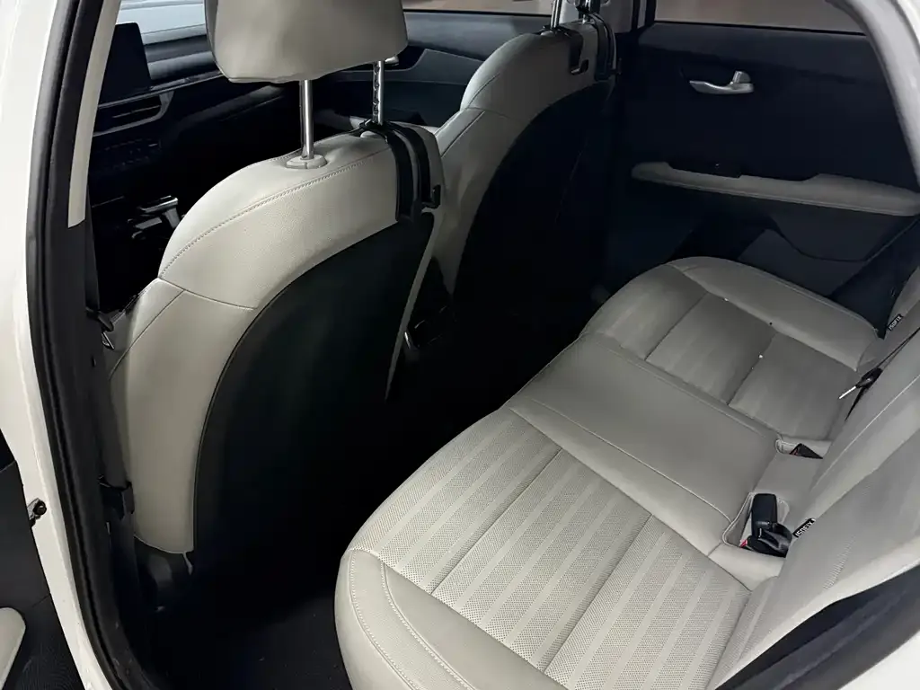 Kia K3 2023 из CN, фото 4