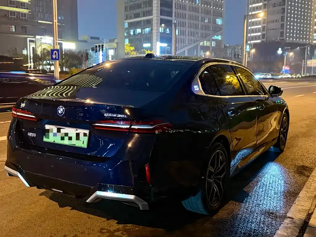 BMW i5 2024 из CN, фото 3
