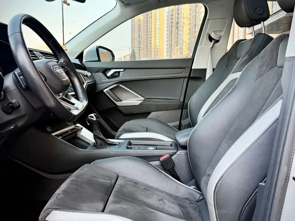 Audi Q3 2022 из CN, фото 2