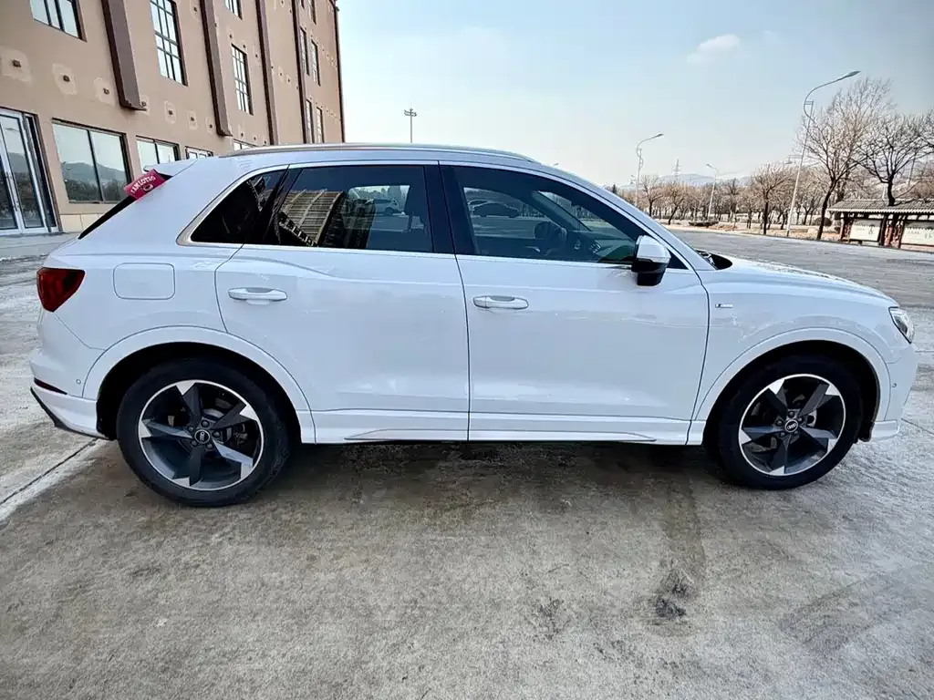 Audi Q3 2022 из CN, фото 10