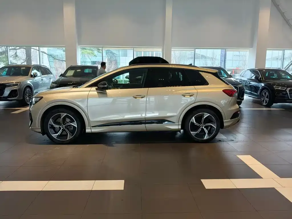 Audi Q4 e-tron 2025 из CN, фото 3
