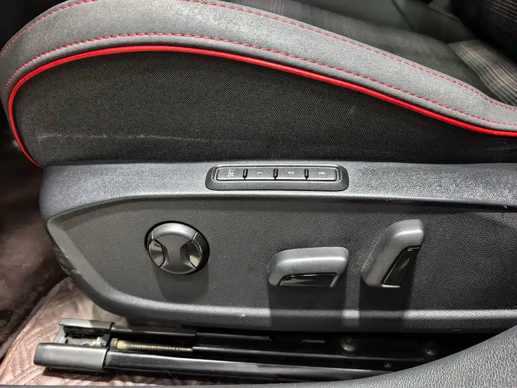 Volkswagen Golf GTI 2022 из CN, фото 5