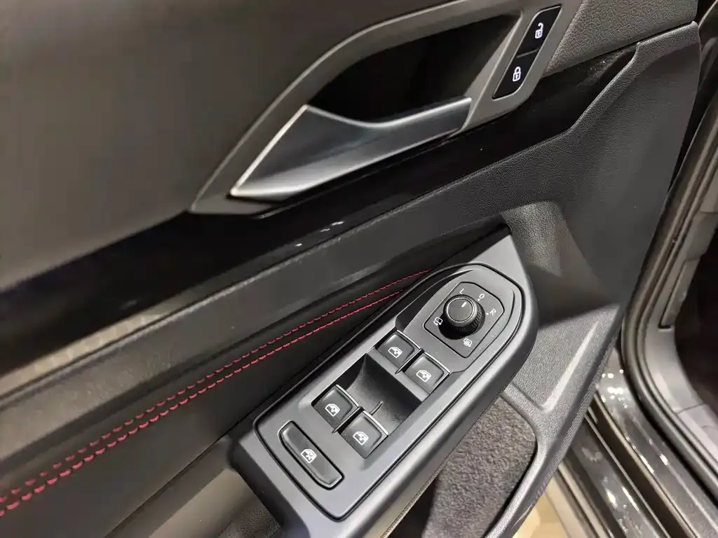 Volkswagen Golf GTI 2022 из CN, фото 6