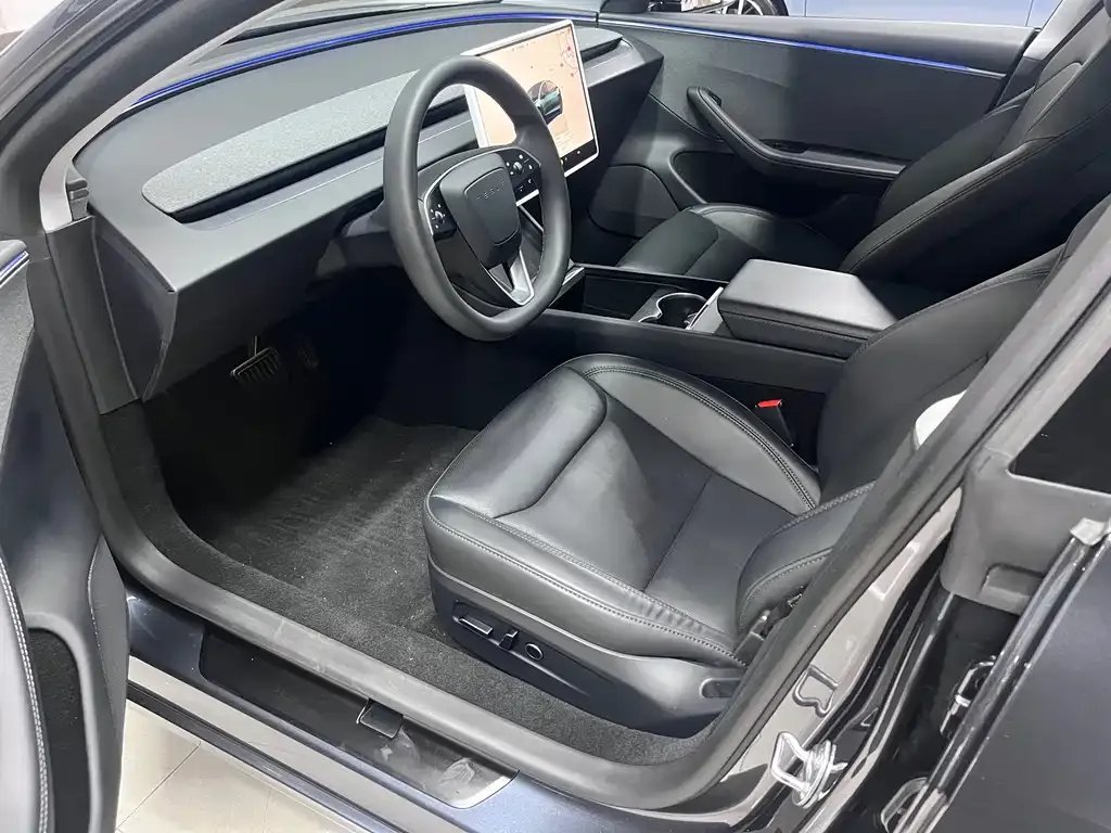 Tesla Model 3 — фото 4