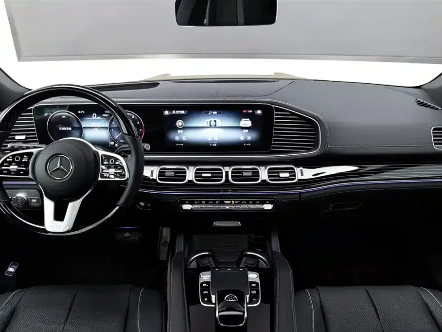 Mercedes-Benz GLS — фото 10