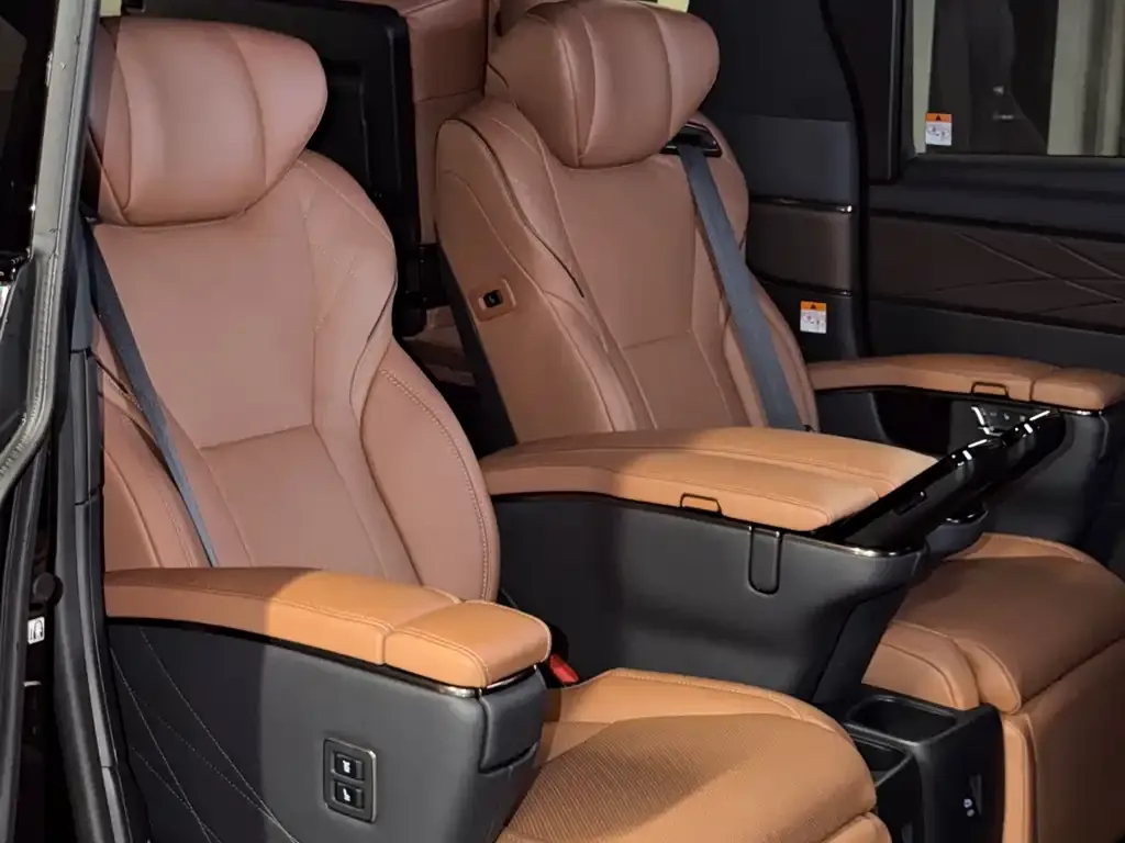 Toyota Vellfire 2026 из CN, фото 5