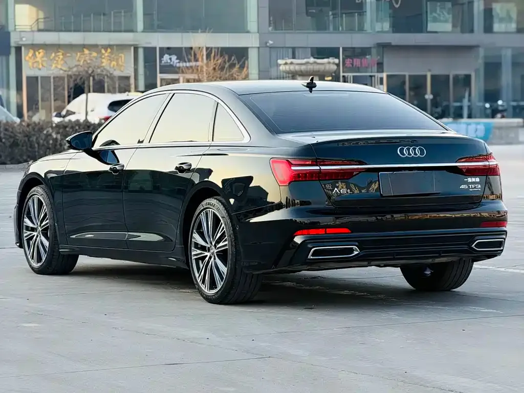 Audi A6L — фото 6