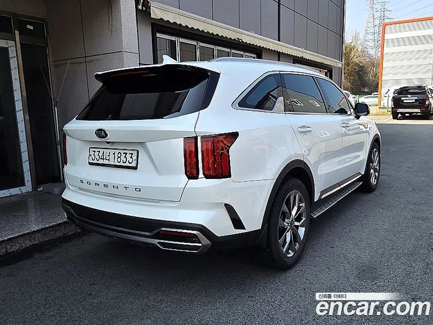 Kia Sorento — фото 9
