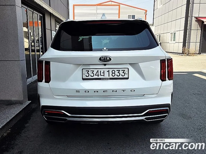 Kia Sorento — фото 7