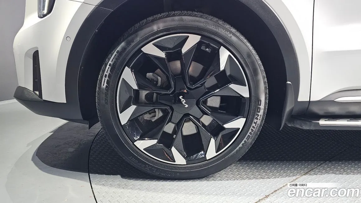 Kia Sorento — фото 6