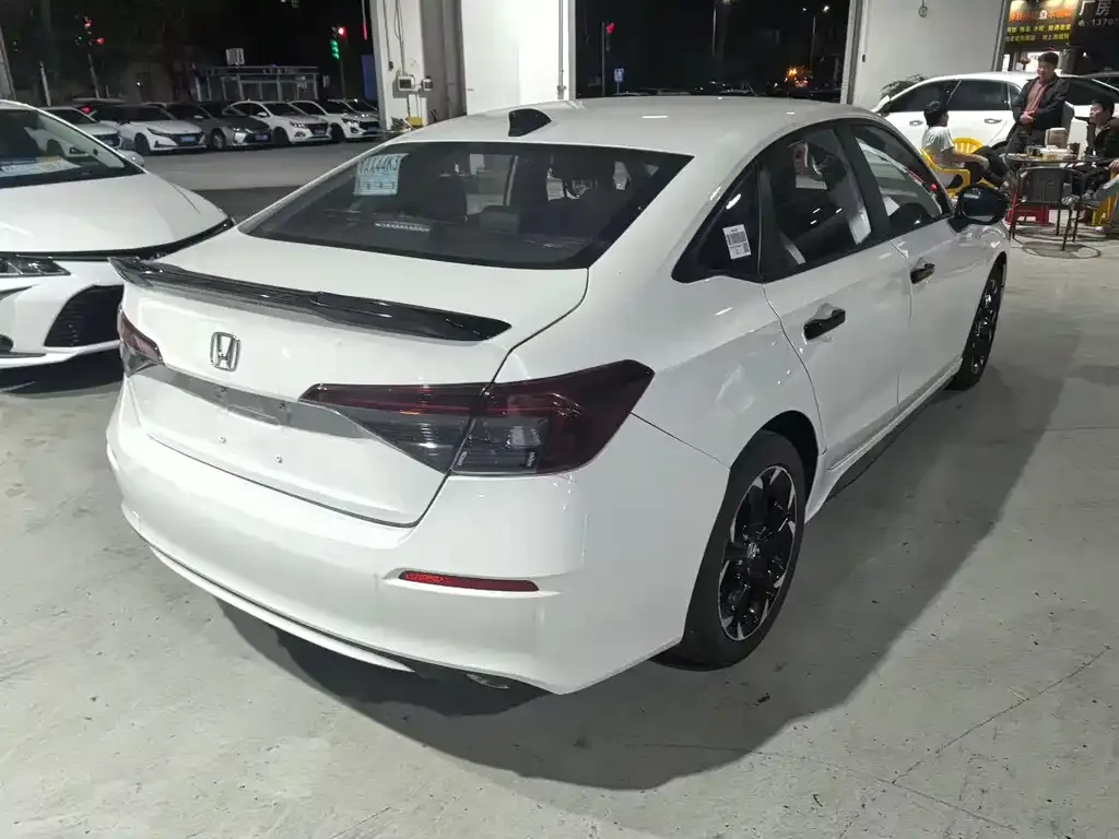 Honda Civic — фото 5