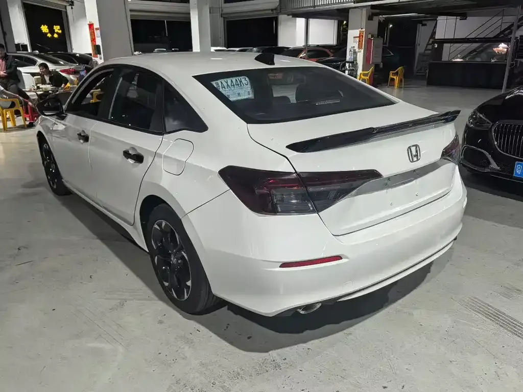Honda Civic — фото 7