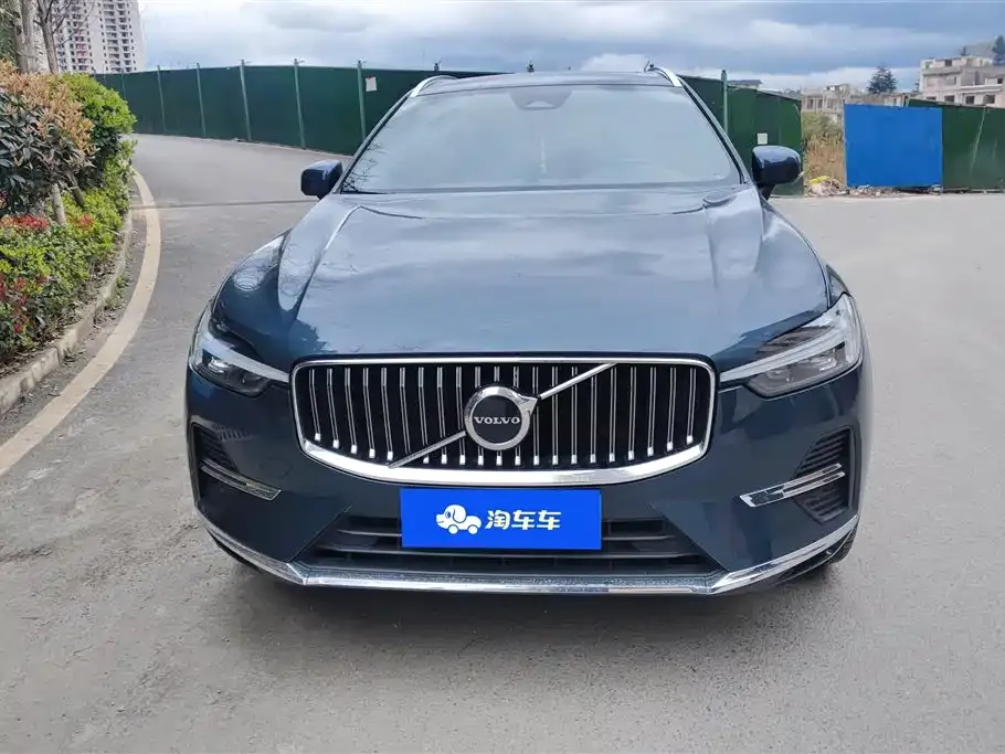 Volvo XC60 — фото 10