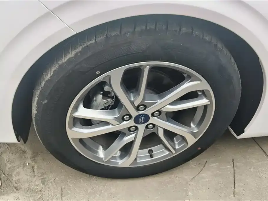 Ford Mondeo 2023 из CN, фото 2