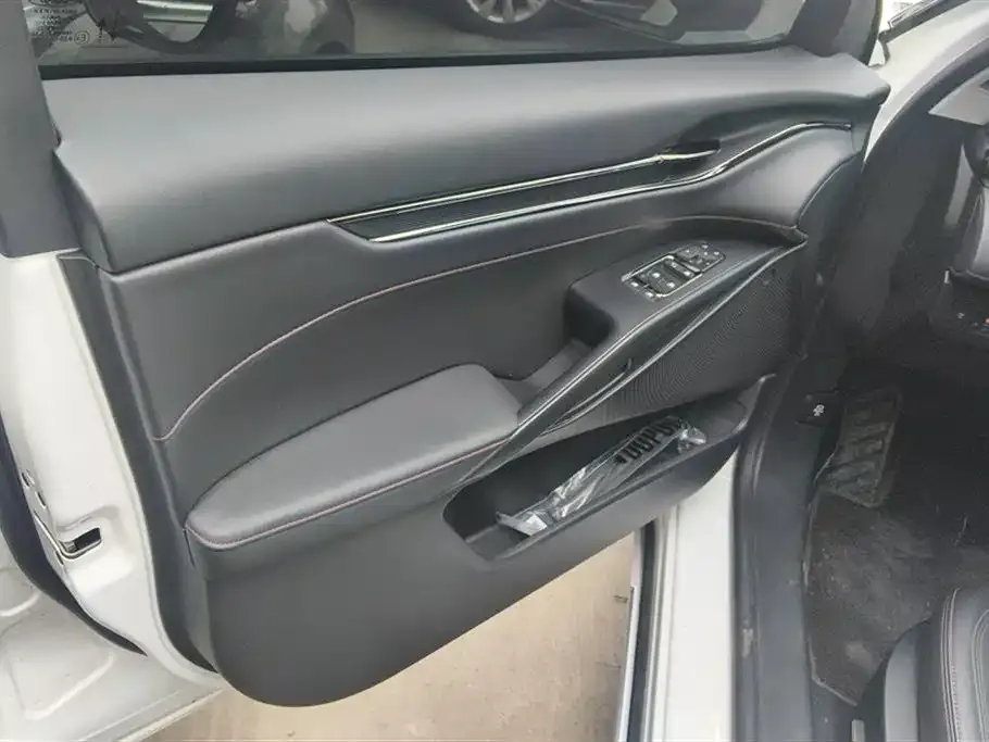 Ford Mondeo 2023 из CN, фото 3