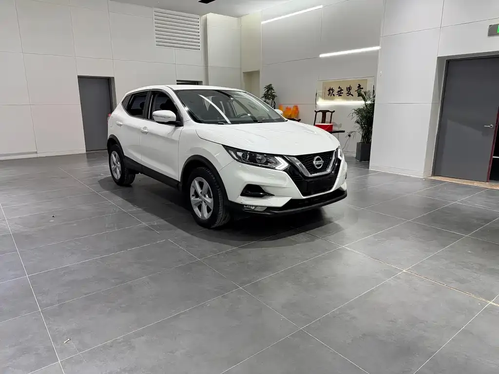 Nissan Qashqai — фото 4