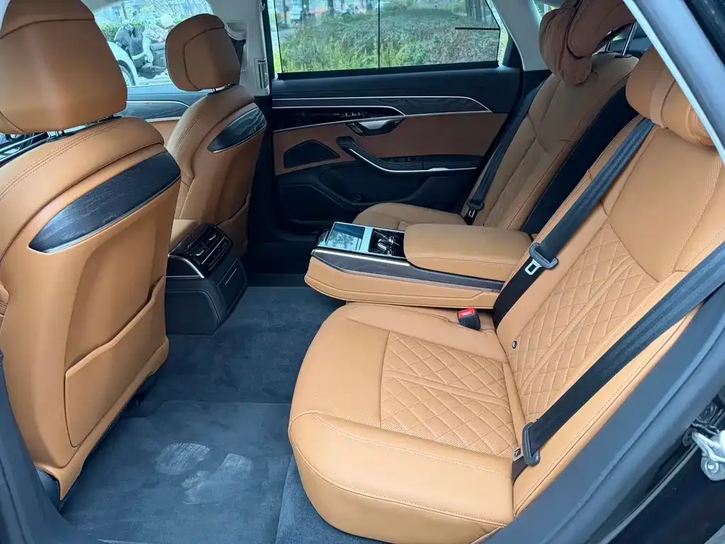 Audi A8 2024 из CN, фото 5