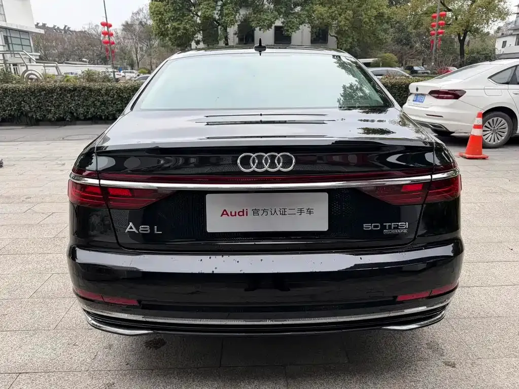 Audi A8 2024 из CN, фото 3