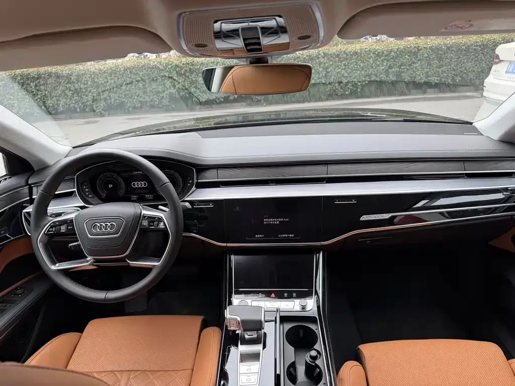 Audi A8 2024 из CN, фото 2