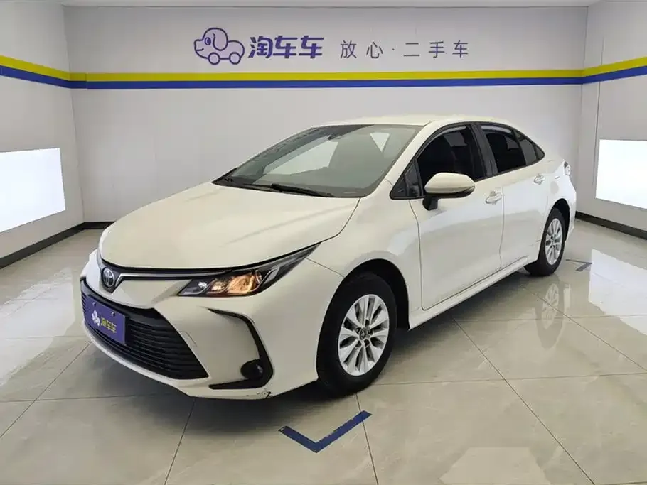 Toyota Corolla — фото 1