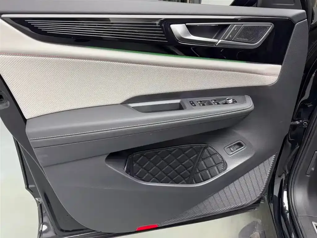 Volkswagen Teramont X 2023 из CN, фото 7