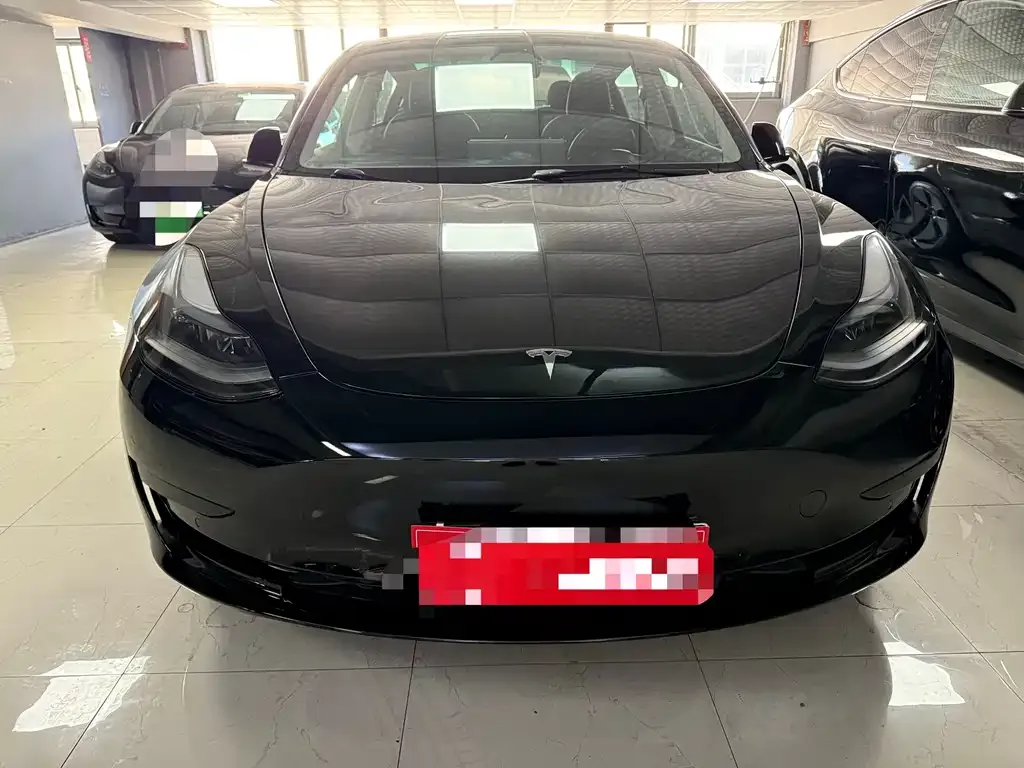 Tesla Model 3 — фото 7
