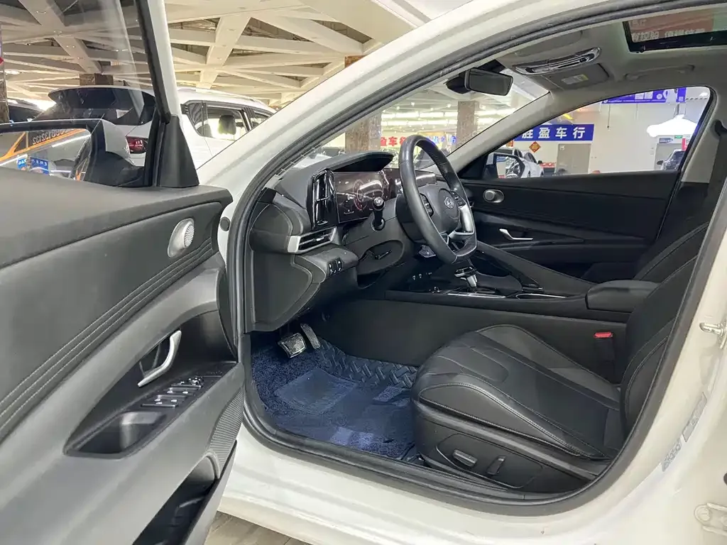 Hyundai Elantra 2021 из CN, фото 8