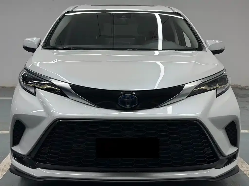 Toyota Granvia 2024 из CN, фото 9