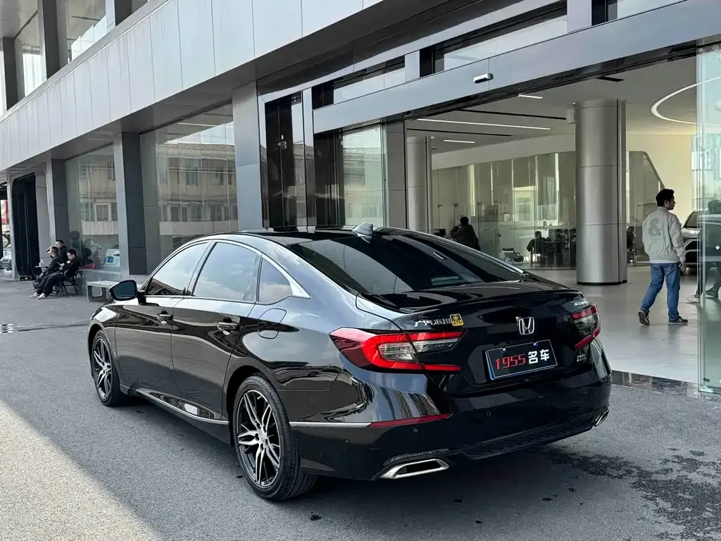 Honda Accord — фото 6