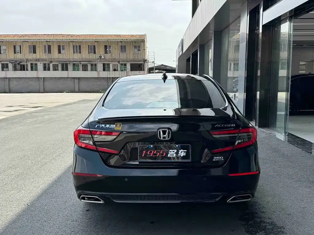 Honda Accord — фото 7