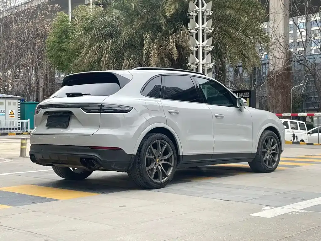 Porsche Cayenne 2023 из CN, фото 7