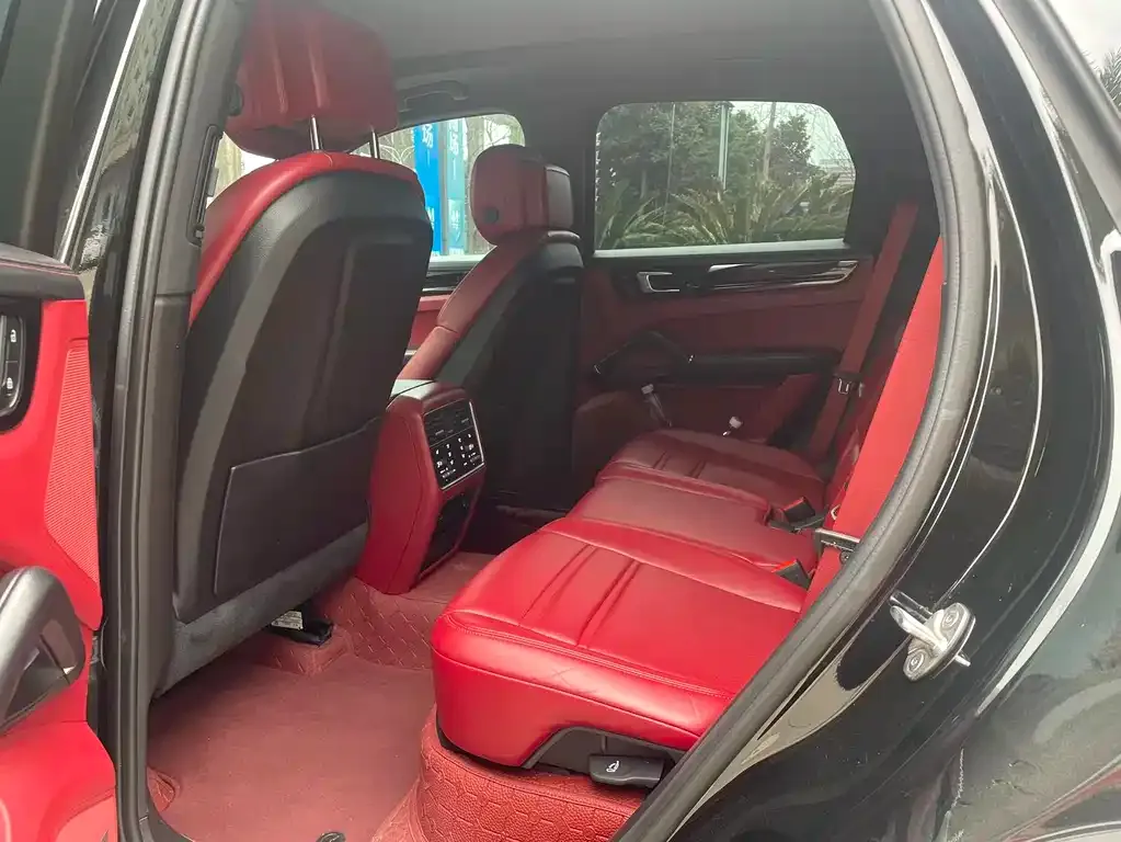 Porsche Cayenne 2023 из CN, фото 2